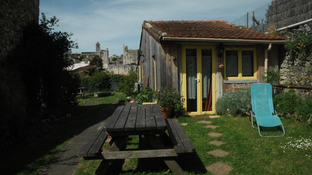 La Maison Rouge Шовиньи Экстерьер фото